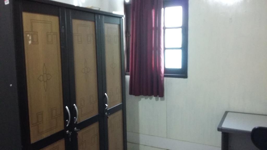 Mayestik Guest House Syariah Jakarta Eksteriør billede