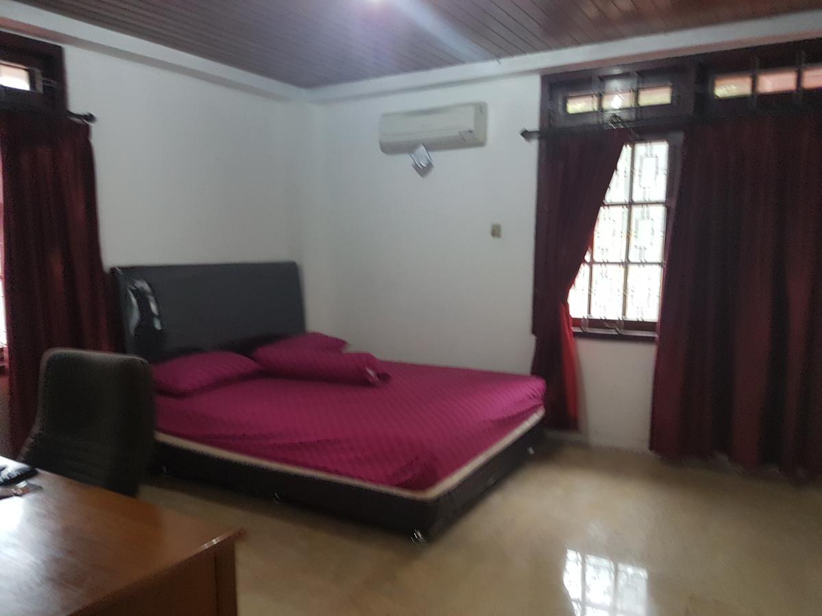 Mayestik Guest House Syariah Jakarta Eksteriør billede