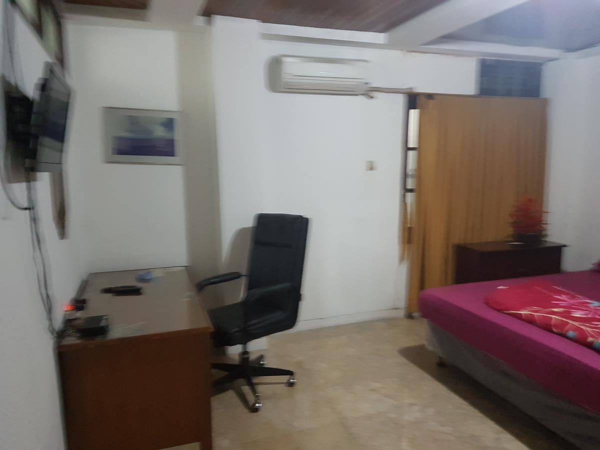 Mayestik Guest House Syariah Jakarta Eksteriør billede