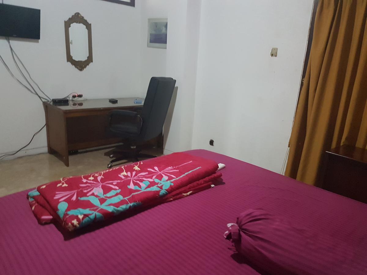 Mayestik Guest House Syariah Jakarta Eksteriør billede