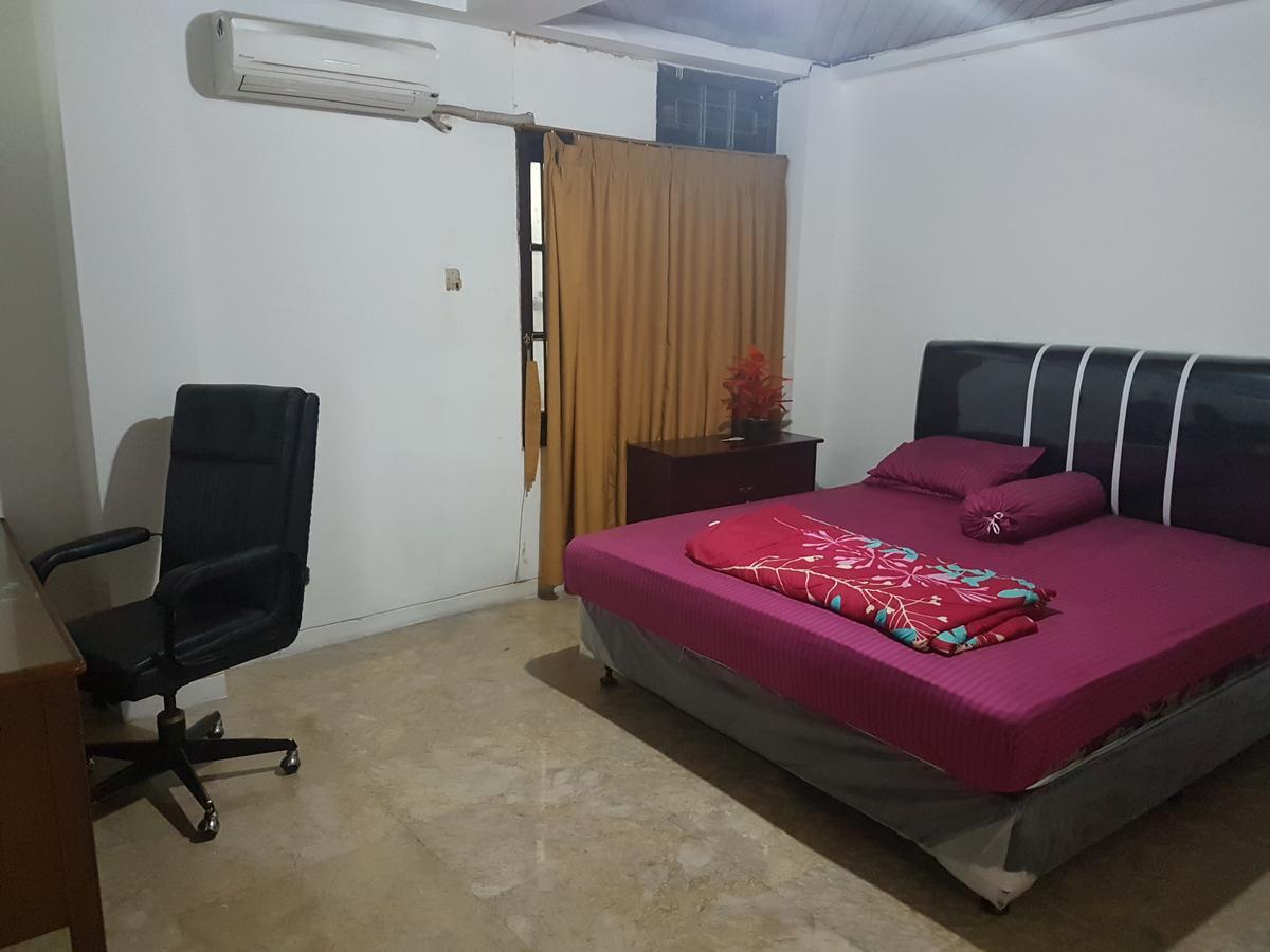 Mayestik Guest House Syariah Jakarta Eksteriør billede