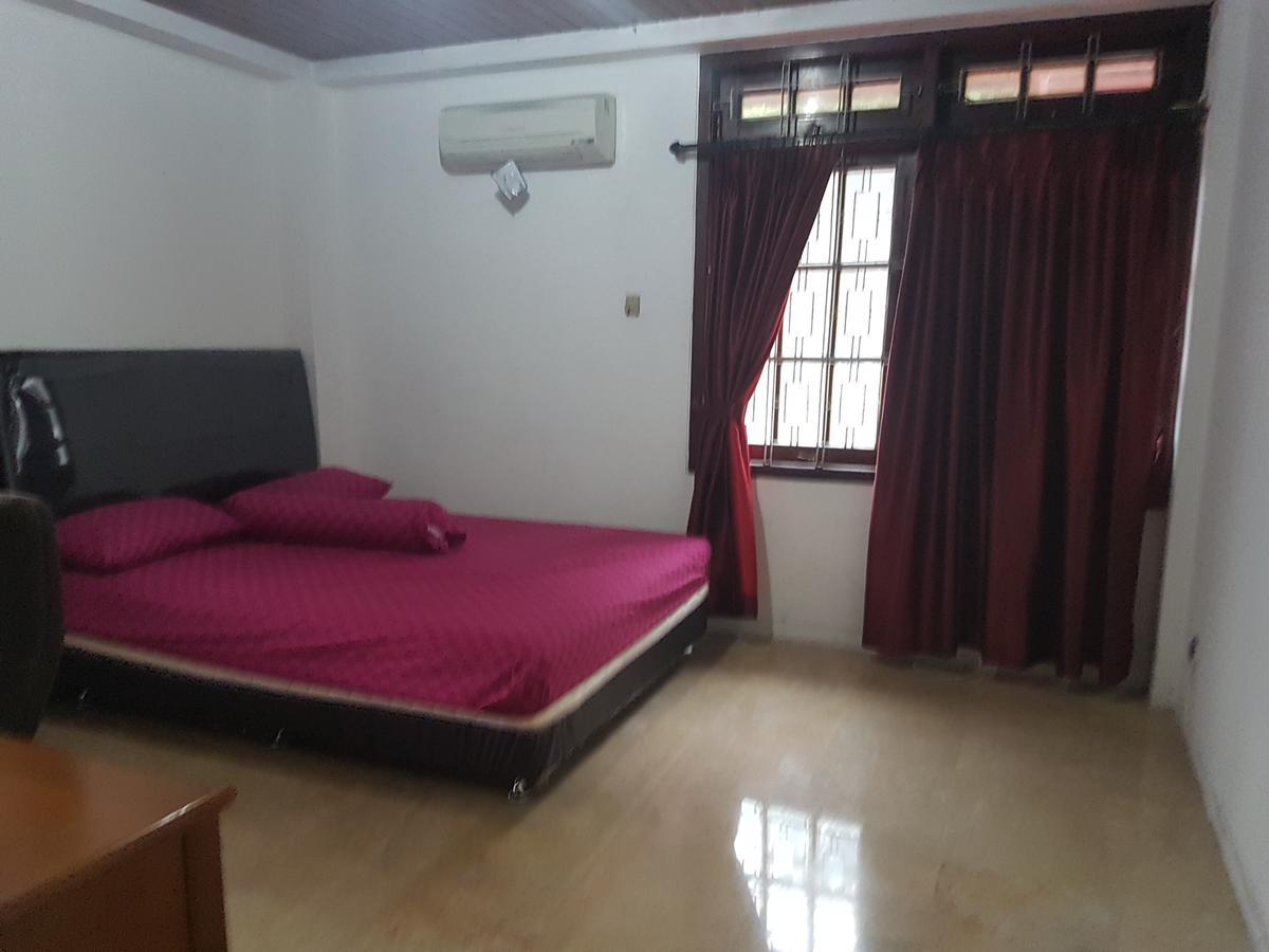 Mayestik Guest House Syariah Jakarta Eksteriør billede