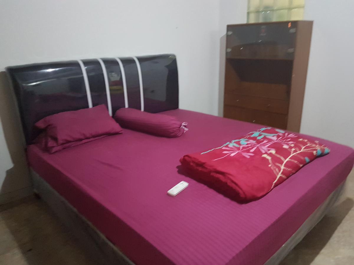 Mayestik Guest House Syariah Jakarta Eksteriør billede